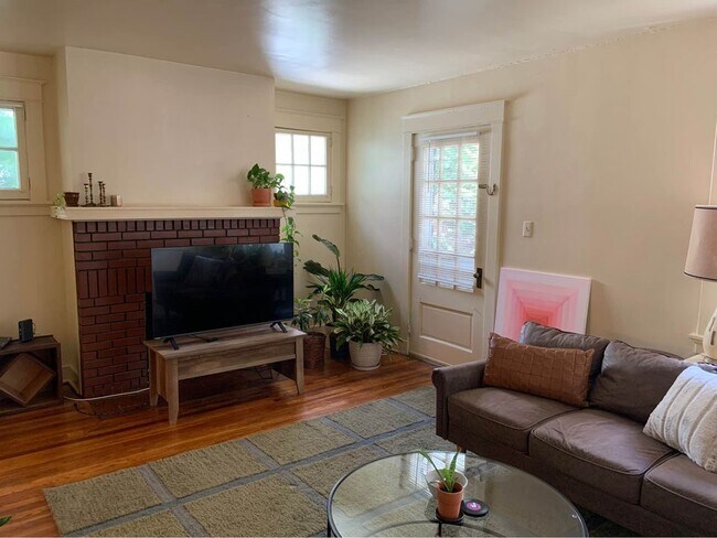 6637 Dalzell Pl in Pittsburgh, PA - Building Photo - Building Photo