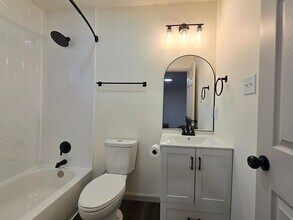 420 W Huntington Ave in Jonesboro, AR - Building Photo - Building Photo