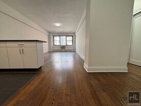 EAST 69 STREET, Unit 9L in New York, NY - Building Photo