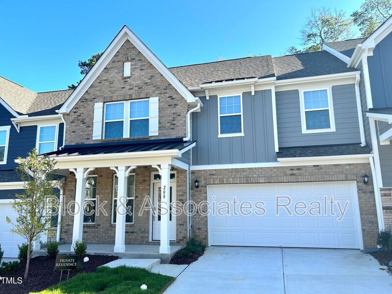 208 Kentigern Dr in Raleigh, NC - Building Photo