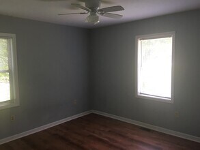 58 Pleasant Ct in Flat Rock, NC - Building Photo - Building Photo