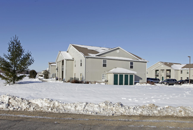 Towne Hall Apartments in Delavan, WI - Building Photo - Building Photo