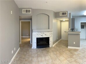 7143 S Durango Dr in Las Vegas, NV - Building Photo - Building Photo