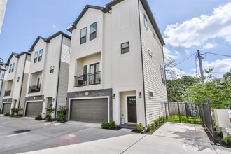 812 Fisher St in Houston, TX - Building Photo - Building Photo