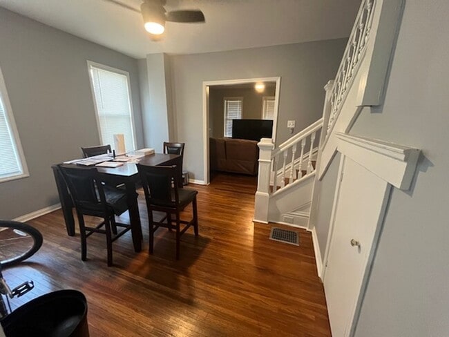 property at 472-474 E Gates St
