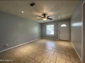 8403 Neptune Ave in Ocean Springs, MS - Building Photo - Building Photo