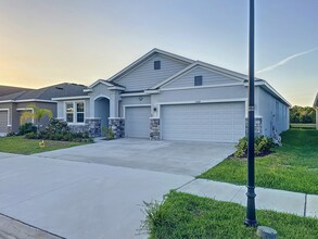 13014 Willow Grove Dr in Riverview, FL - Building Photo - Building Photo