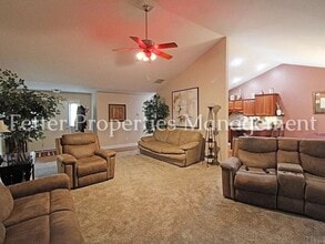 9220 Harlie Ct in Evansville, IN - Building Photo - Building Photo