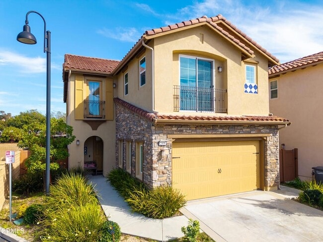 2406 Nicklaus St in Oxnard, CA - Building Photo - Building Photo