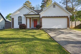 2061 Tiger Flowers Dr NW in Atlanta, GA - Building Photo