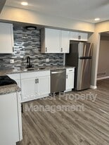 708 NE Ball Dr in Lee's Summit, MO - Building Photo