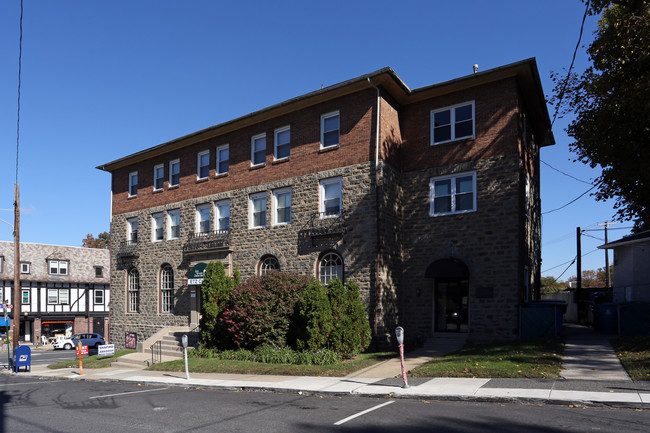 Colonial Apartments