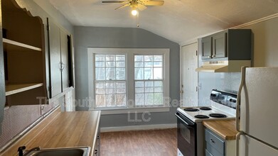 405 N High St in Sweetwater, TN - Building Photo - Building Photo