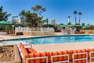 3111 Bel Air Dr in Las Vegas, NV - Building Photo - Building Photo