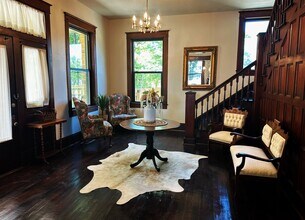 406 W 1st St in Mount Pleasant, TX - Building Photo - Building Photo