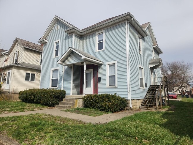 property at 621 E Main St