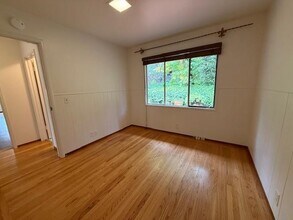 180 N Balsamina Way in Menlo Park, CA - Building Photo - Building Photo