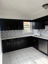 19 Harrison St in Taunton, MA - Building Photo - Building Photo