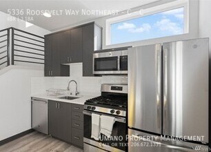 5336 Roosevelt Way NE in Seattle, WA - Building Photo - Building Photo