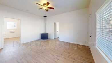 1995 Hartnell Ave in Redding, CA - Building Photo - Building Photo