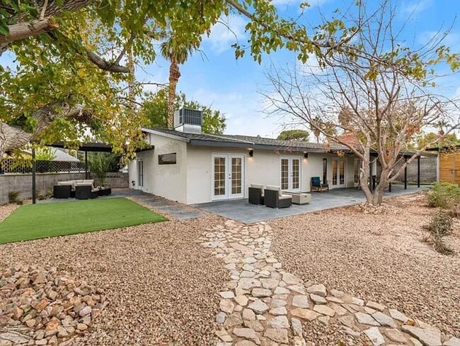 1621 Franklin Ave in Las Vegas, CA - Building Photo - Building Photo