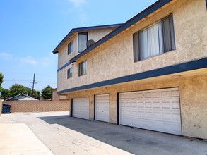 Westminster 6 Units in Westminster, CA - Building Photo - Building Photo