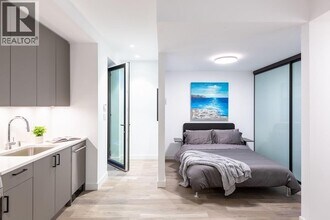 3256 W 16th Ave in Vancouver, BC - Building Photo - Building Photo