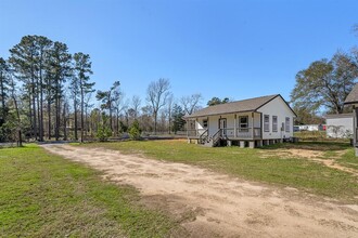 871 TX-150 in Coldspring, TX - Foto de edificio - Building Photo