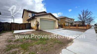 9640 Peridot Ave in Hesperia, CA - Building Photo - Building Photo