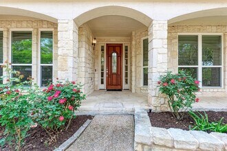 8105 Endeavor Cir in Austin, TX - Building Photo - Building Photo