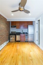 424 E 9th St-Unit -#07 in New York, NY - Building Photo - Building Photo