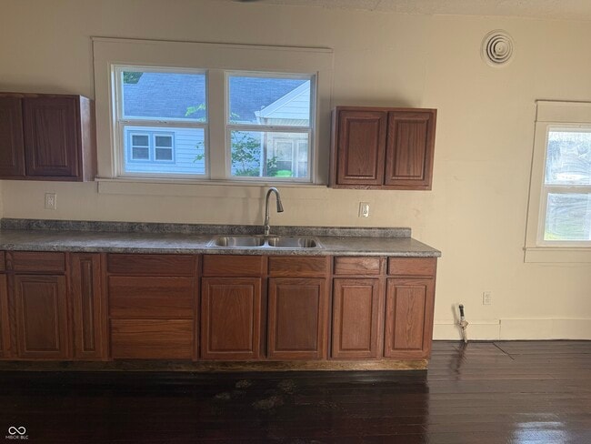 701 S Walnut St in Crawfordsville, IN - Building Photo - Building Photo