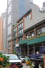 111 W 28th St in New York, NY - Building Photo - Building Photo