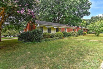 420 Seneca Pl in Charlotte, NC - Building Photo - Building Photo