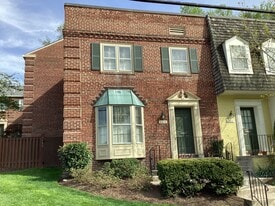 6639 Hillandale Rd in Bethesda, MD - Building Photo