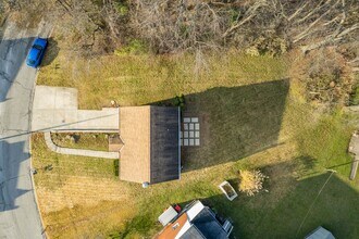 142 Gardenia Dr in Turtle Creek, PA - Building Photo - Building Photo