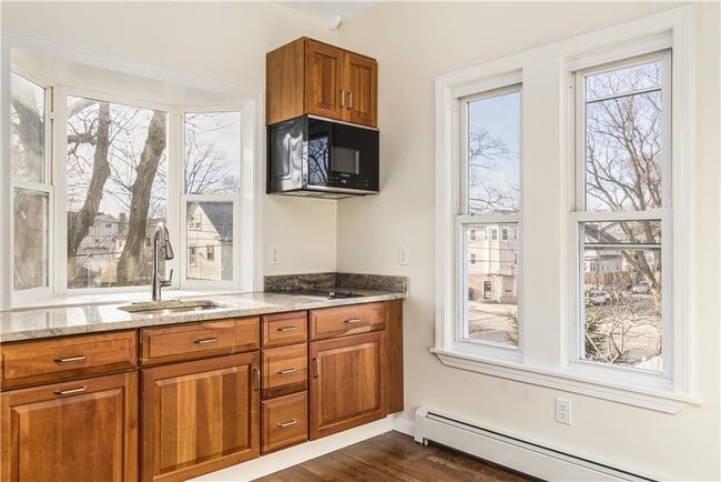 155 Washington Ave in Providence, RI - Building Photo - Building Photo