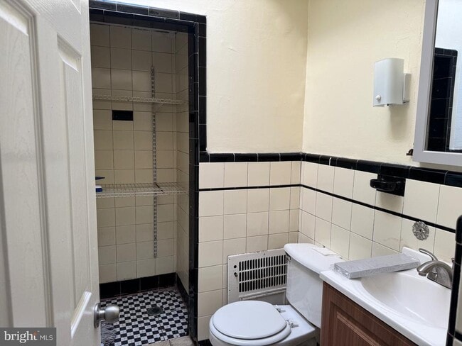 7204 Ogontz Ave in Philadelphia, PA - Building Photo - Building Photo