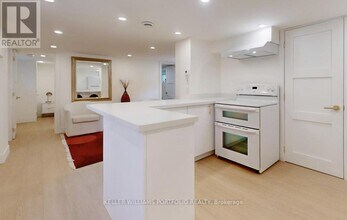 22 Pitt Ave in Toronto, ON - Building Photo - Building Photo