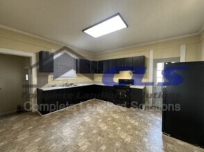 1009 S 8th St in Terre Haute, IN - Foto de edificio - Building Photo