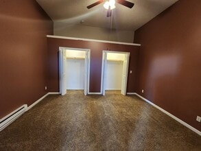 111 S Main St in Clinton, IN - Building Photo - Building Photo