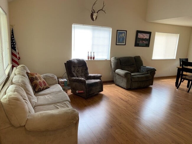 4225 Julesberg Dr in Loveland, CO - Building Photo - Building Photo