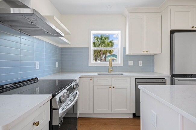 40-40 Isabella St in Charleston, SC - Building Photo - Building Photo