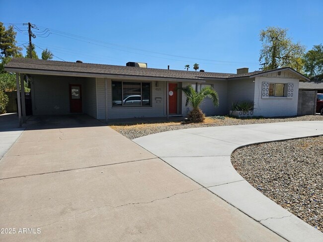 property at 4521 S Forest Ave
