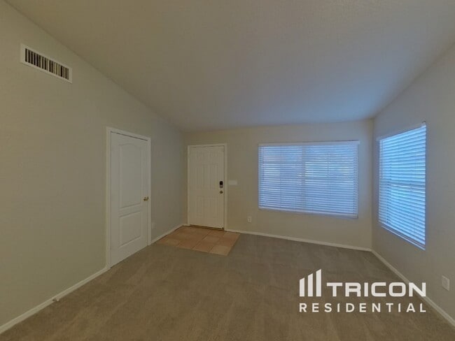 1411 W Villa Theresa Dr in Phoenix, AZ - Building Photo - Building Photo