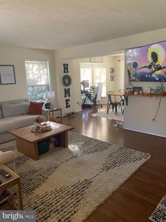 3508 Cokesbury Ct in Pasadena, MD - Building Photo