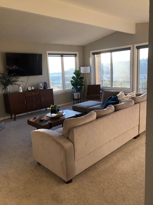 2625 13th Ave W, Unit 405 in Seattle, WA - Foto de edificio - Interior Photo