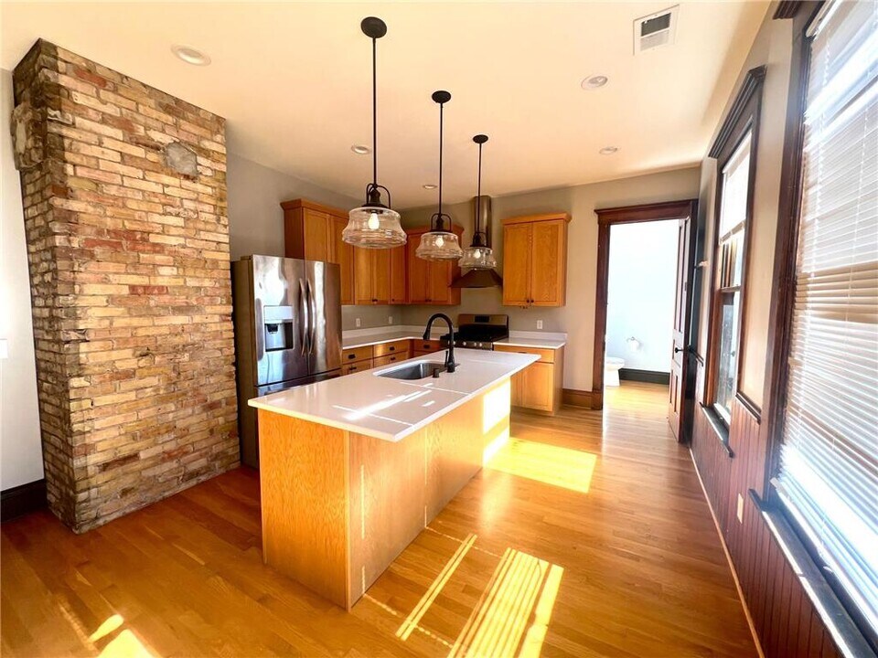 1609 Elliot Ave in Minneapolis, MN - Foto de edificio
