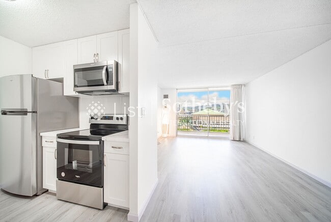 property at 400 Hobron Ln