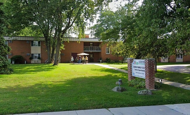 8400 Engleman St in Center Line, MI - Building Photo - Building Photo